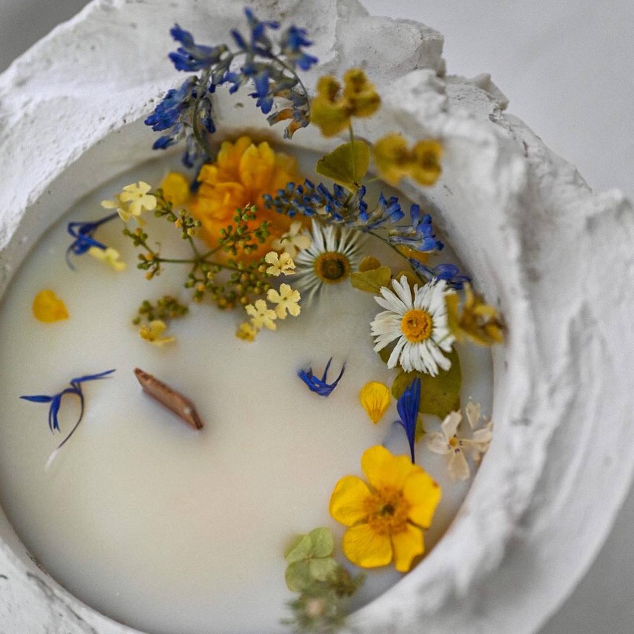 Соевая свеча в гипсе<br>